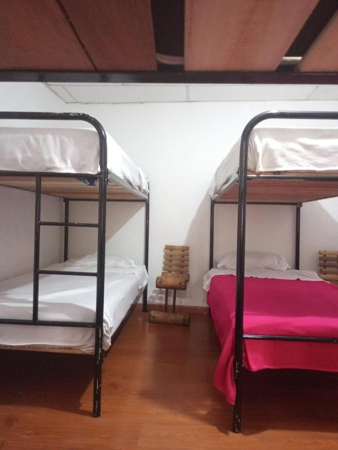 Hostal Cafe San Bernabe โบโกตา ภายนอก รูปภาพ